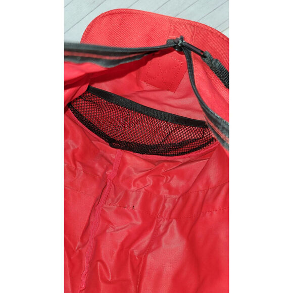 THIRTY-ONE BAGS SMALL RED DUFFLE TOTE BAG IN RED, W "LANDON" in BLACK - Picture 10 of 16